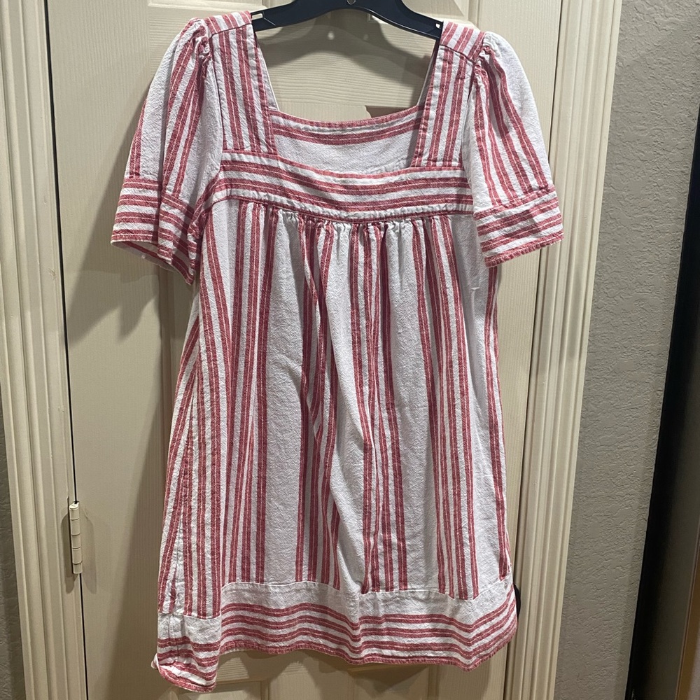 Red & white dress by Old Navy size small